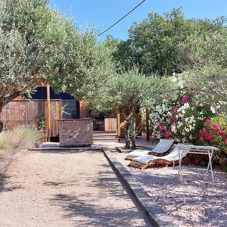 Lodge Les Oliviers Gareoult Bagian luar foto