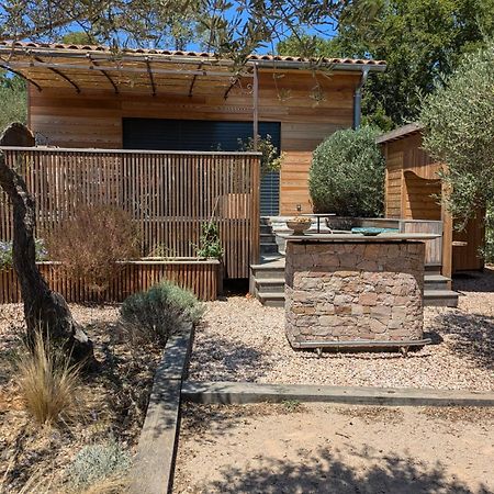 Lodge Les Oliviers Gareoult Bagian luar foto