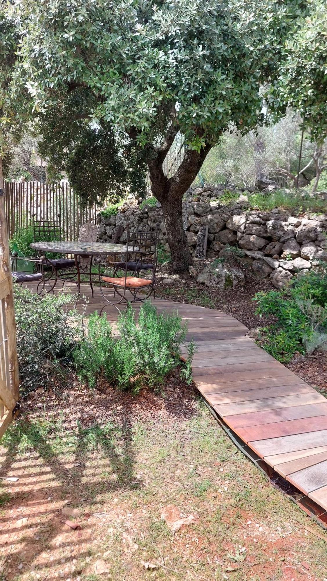 Lodge Les Oliviers Gareoult Bagian luar foto